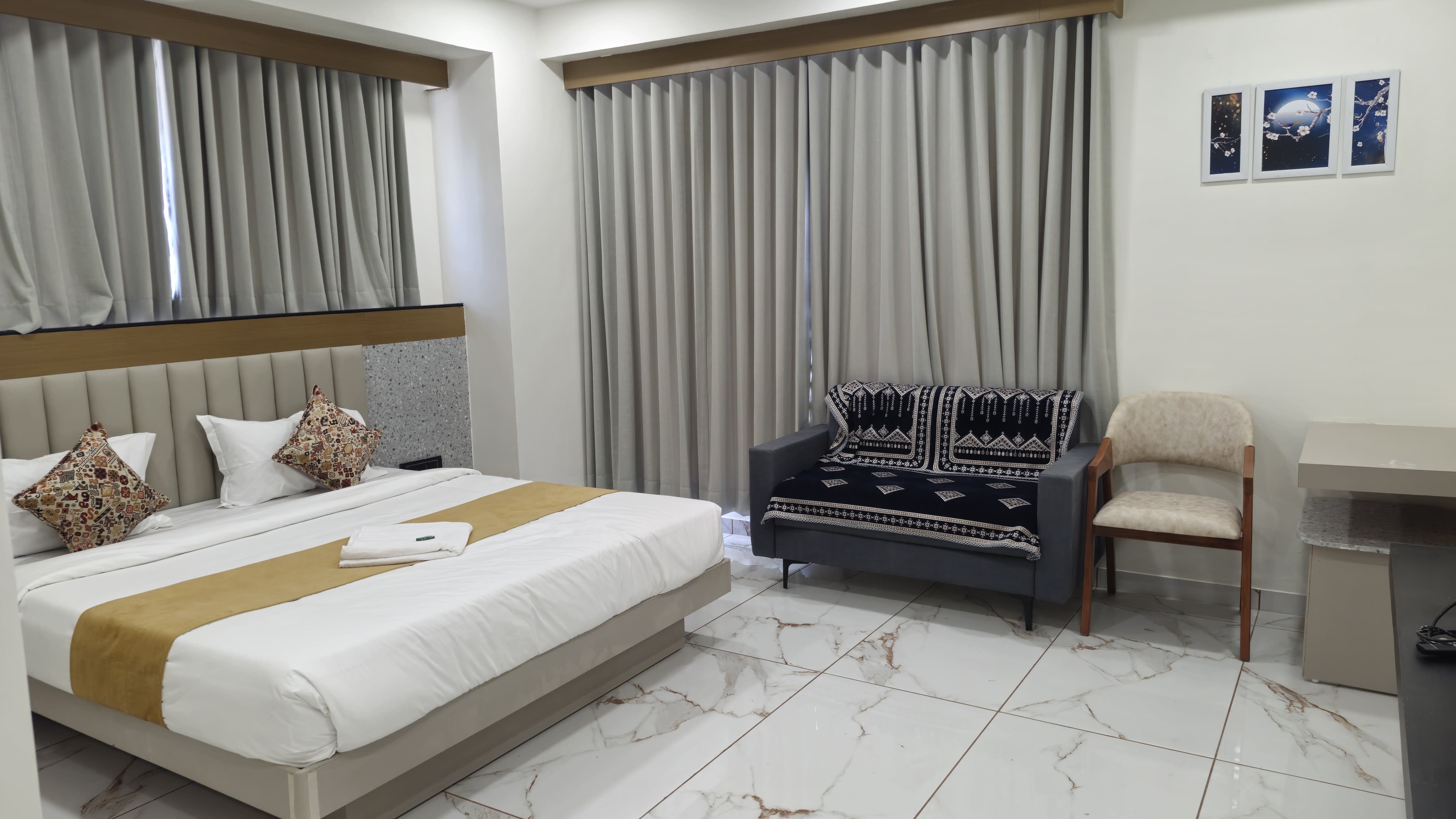 Hotel Rose Gold