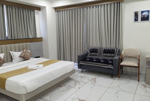 Hotel Rose Gold