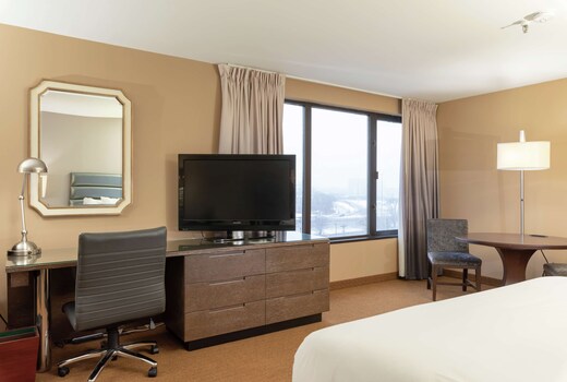 Doubletree by Hilton Bloomington - Minneapolis South
