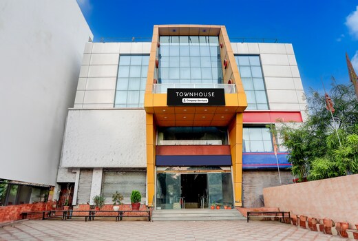 Townhouse City Centre Road Formerly Royal Inn