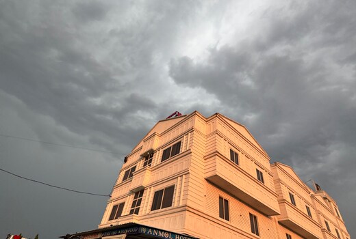 Anmol Hotel & Restaurant