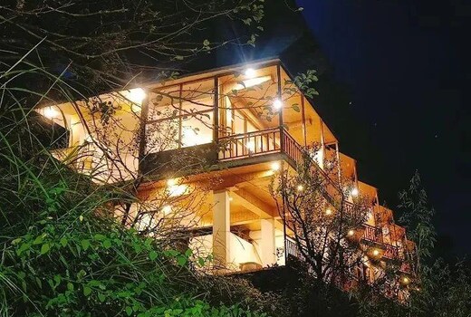 Hilltop Stays Manali