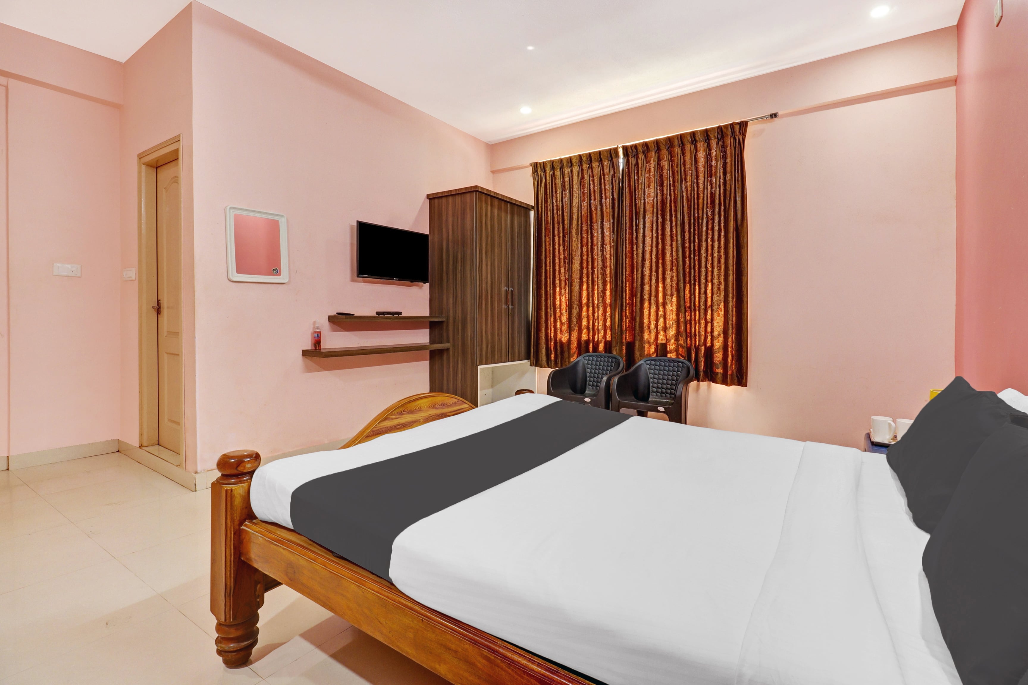 Hotel O Golden Stay