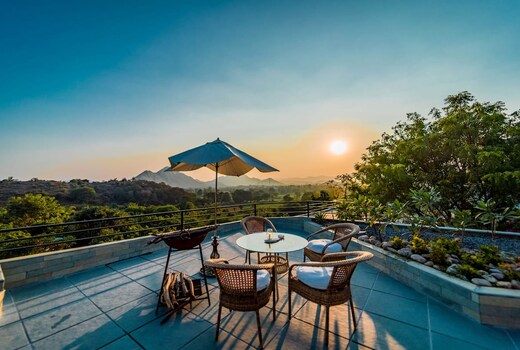 Villa Bougainvillaea - An Art Retreat