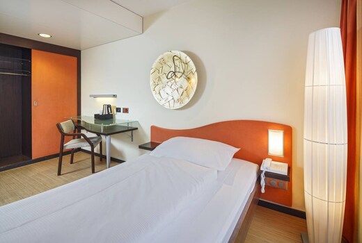 Mercure Paris Orly Tech Airport