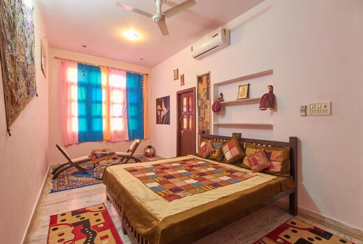 Pink Floyd Cafe & Hotel Pushkar