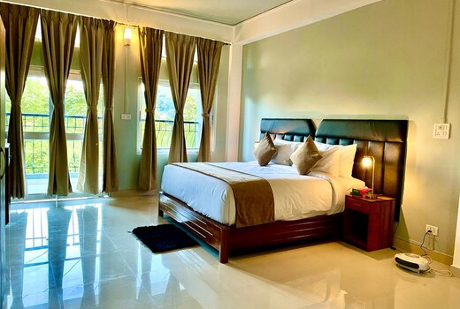 La Colline Resort