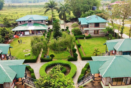 DYNESTY INN