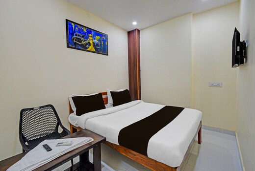 Hotel O Moonlight Luxury Rooms