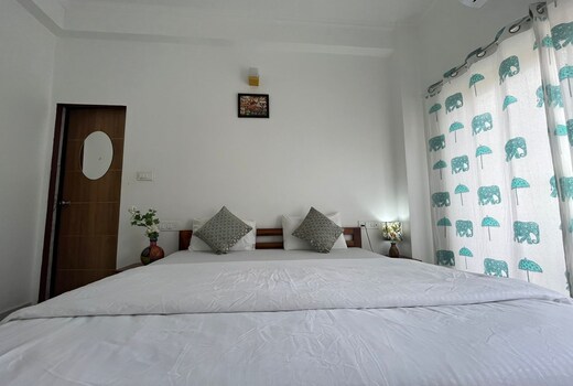 Hotel Gangetic Yoga Getaway