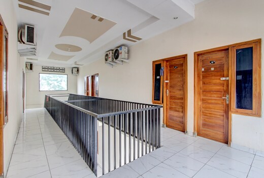 OYO 94919 Nay Guesthouse Dan Kost