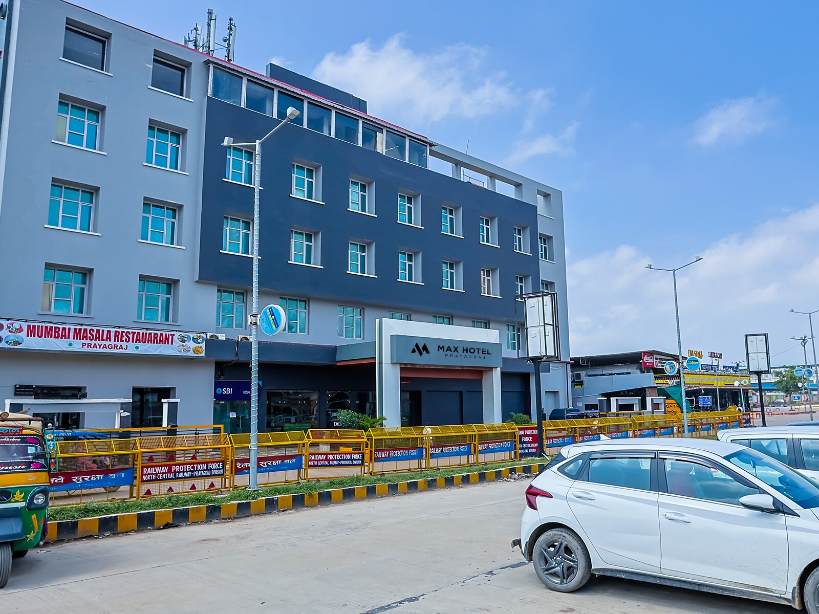 Max Hotel Prayagraj