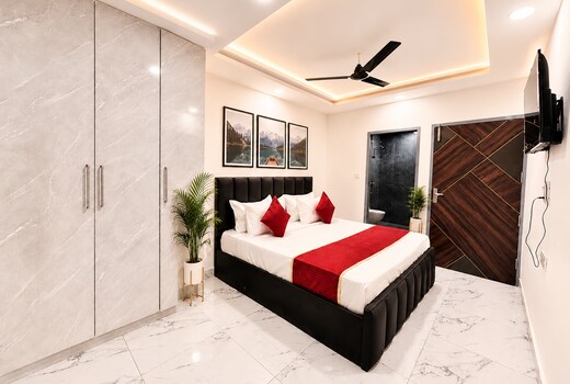 Mauryan Signature Hotel NHPC Metro