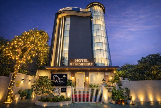 Qotel Comfort AT Residency Kaushambi Anand Vihar