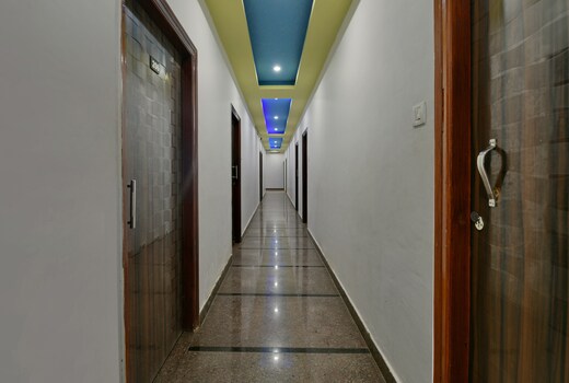 Collection O Sandhya Hotel