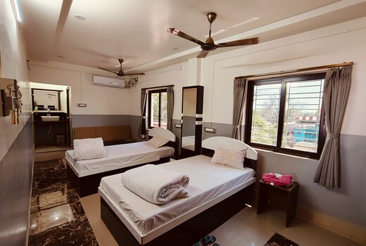 SHREE BALAJI GUESTHOUSE