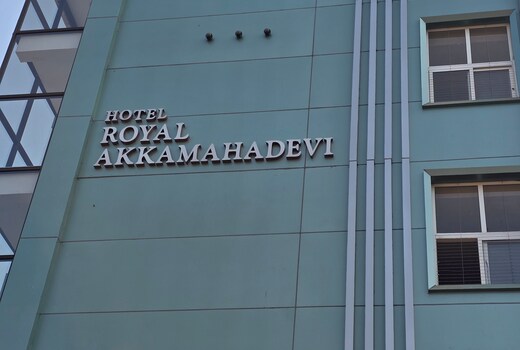 Hotel Royal Akkamahadevi
