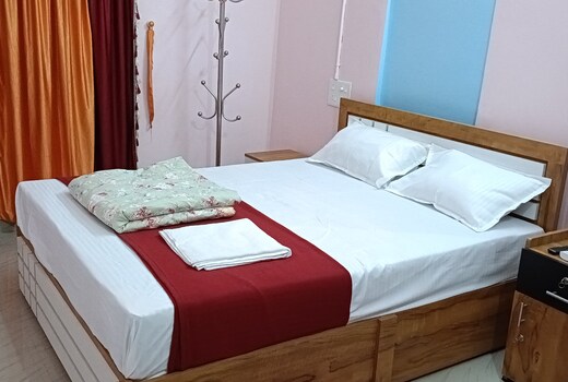 KRISHNAMRITHAM TOURIST HOME
