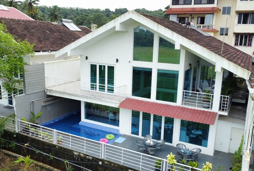 ELIVAAS 4 BHK Villa with Pvt Pool & Sunset view | Risaia