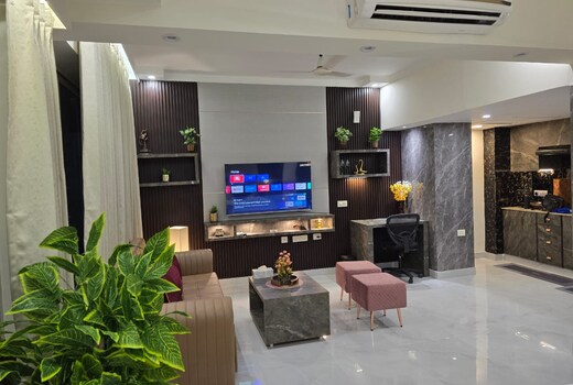 The Elite Studio