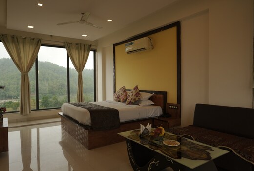 Hotel White Lotus at Ratanpur Border