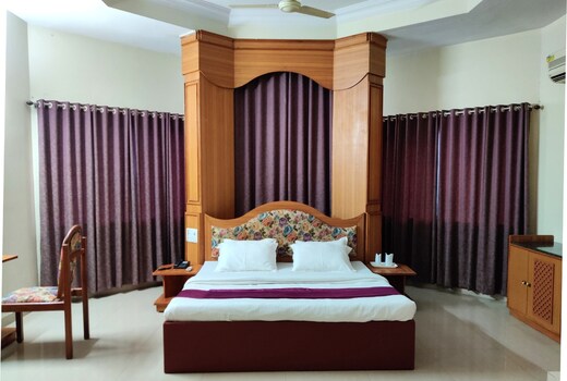The Mark Hotel & Club