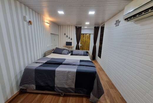 Sky - Studio Apartment at Pali