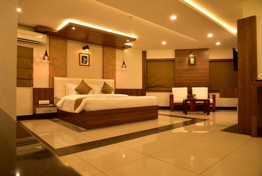 White Suite Hotel