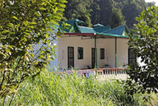 Corbet Hill Center River Home Stay