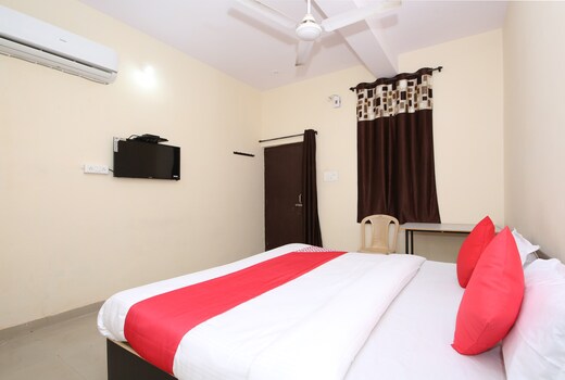Hotel O Shree Hari