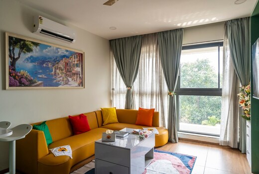 Goa Beach Casa Calangute Beach Pool Gym & Wi-Fi