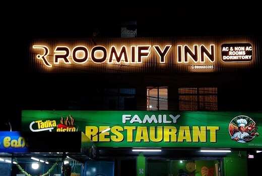 Roomify Inn