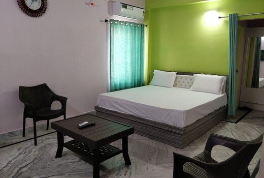 EXECUTIVE'S NEST GUEST HOUSE