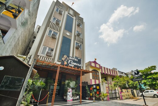 Hotel Flower Inn