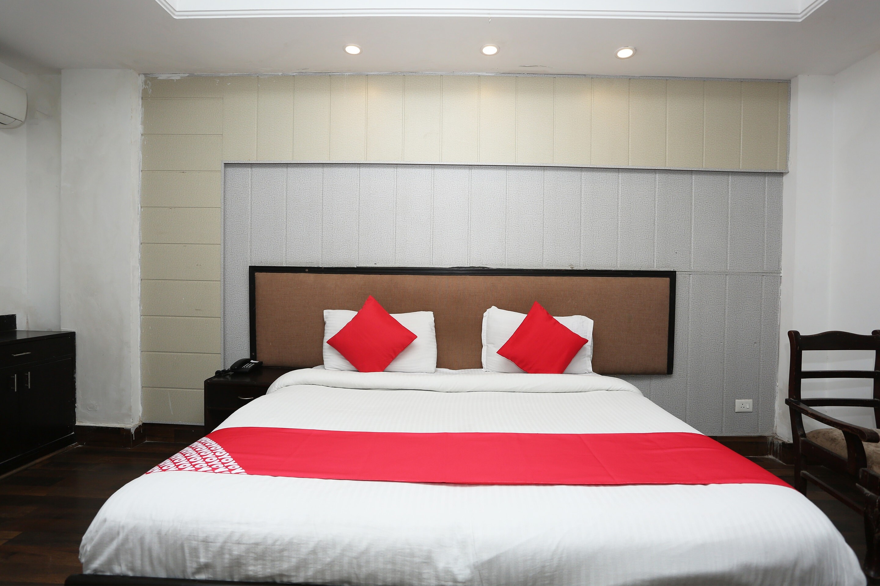 Hotel O The Avenue Residency