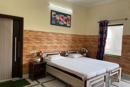 Hotel Sheela Resort