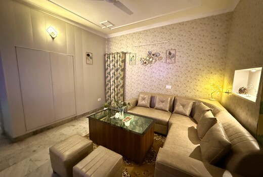 Premium 1BHK By Saini Homestay