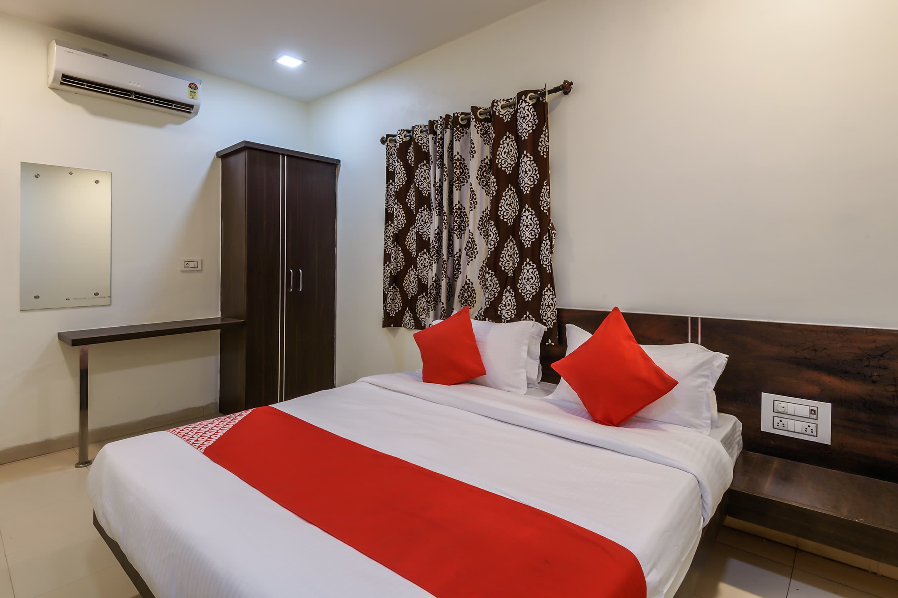 Hotel O Maharaja