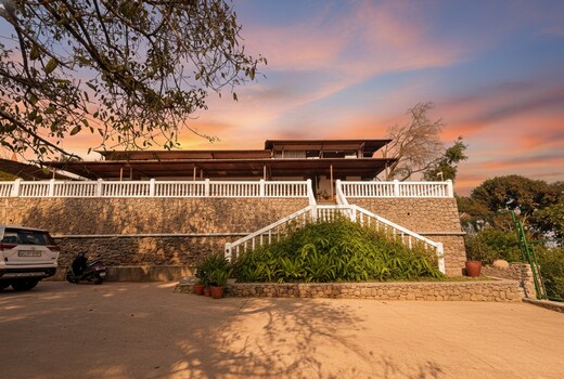 Hotel Sharna - The Laxman Niwas