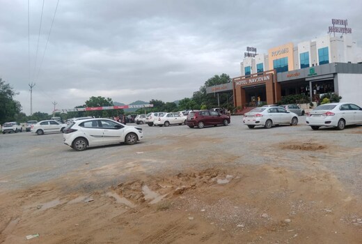 HOTEL NAVJIVAN AND GUEST HOUSE