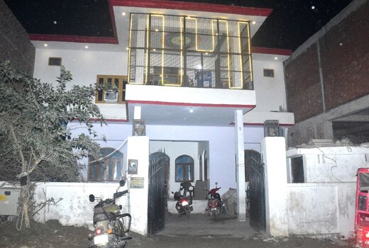 Veda palace 900 miter temple distance