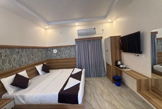 VAINAVI RESIDENCY