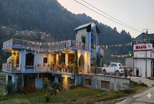 Hotel Manik - A Truly Lake view facing