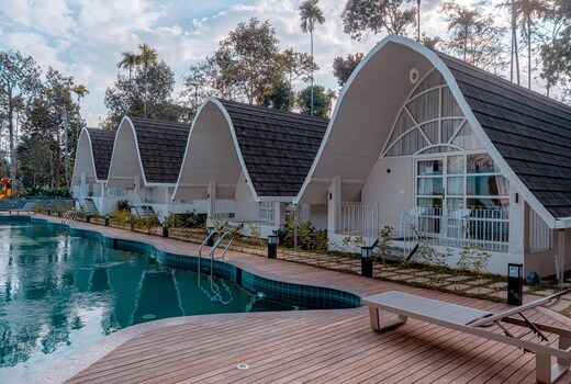 Golf Valley Luxury Resort Wayanad
