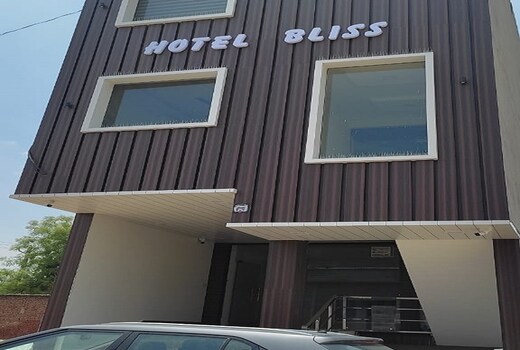 Hotel Bliss