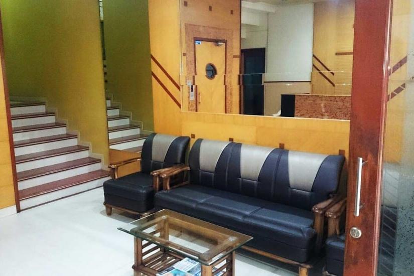 Hotel Radhika