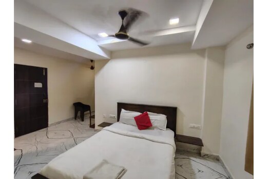 FabHotel Akshaya Bheemas Inn