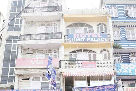 Hotel Sumit Palace