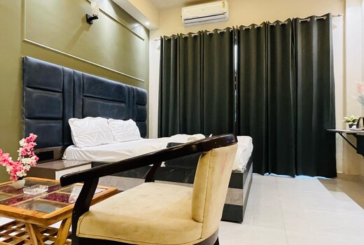 Roseville Suites