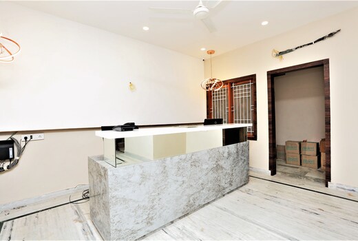 Hotel The Blue Moon Inn,Katora Talab